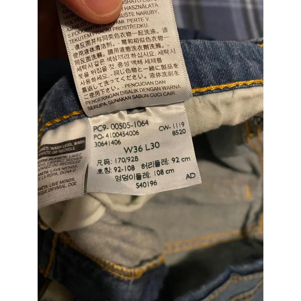 Levis 505 Regular Fit Jeans Mens 36x30‎ Medium Wash Blue Denim 00505-1064